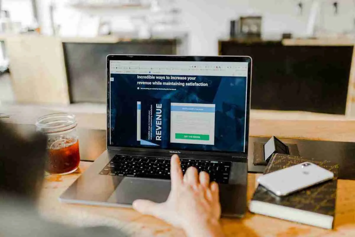 Mua Theme chuẩn SEO hay dùng bản miễn phí